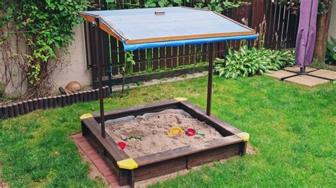 How To Keep Your Backyard Sandbox Clean All Winter