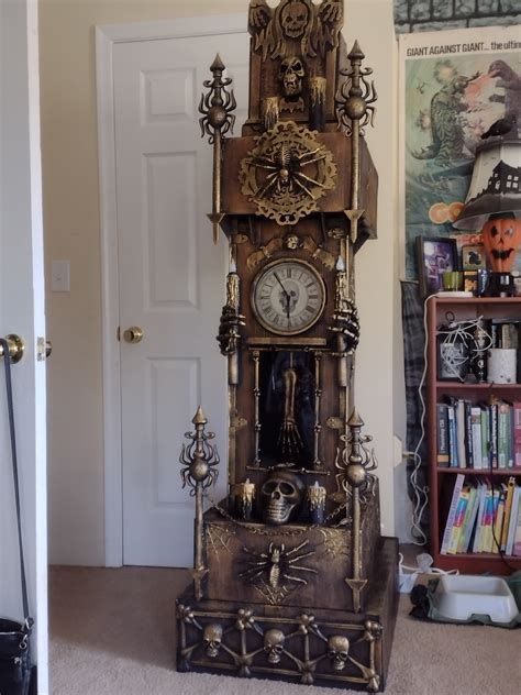 My newest "Haunted Grandfather Clock" | Halloween Forum