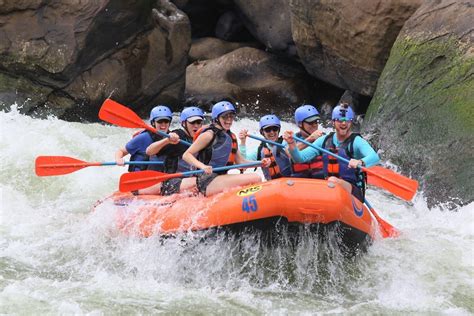 River Rafting in Manali – Mountaintrek.in