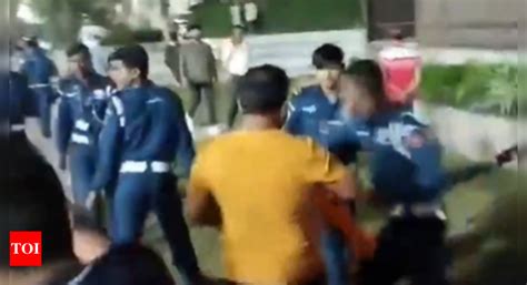 Noida Hyde Park News 2 Women Injured 2 Guards Detained After Clash