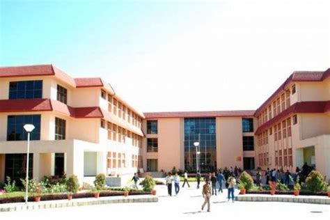 ICFAI Dehradun: Admission, Fees, Courses, Placements, Cutoff, Ranking