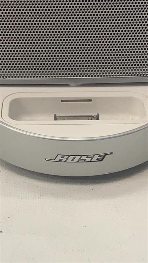 Sold Price: BOSE Docking Station Speaker - October 1, 0122 5:00 PM MST