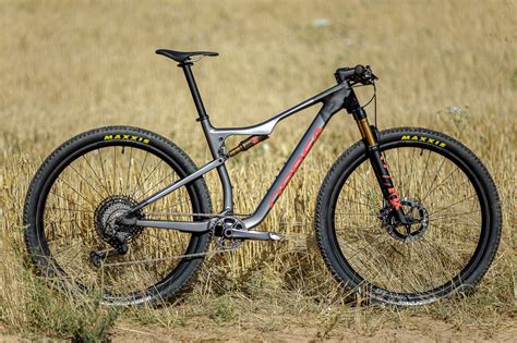 Neues Orbea Oiz Omx Das Leichteste Xc Fully Der Welt Mtb News De