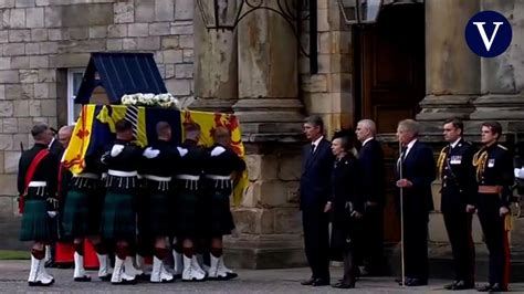 Isabel II El féretro de la reina llega a Edimburgo y última hora de