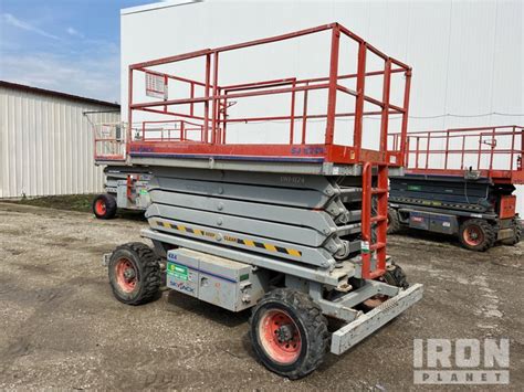 Skyjack Sj Dual Fuel X Scissor Lift In St Charles Illinois