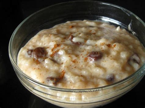 Old Fashioned Rice Pudding with Raisins