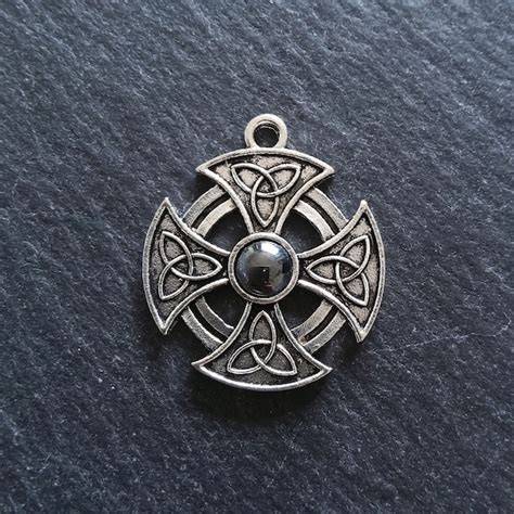 Celtic Knot Cross - Etsy