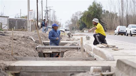 AVANZAN A BUEN RITMO LOS TRABAJOS DE MEJORAMIENTO VIAL EN CALLE