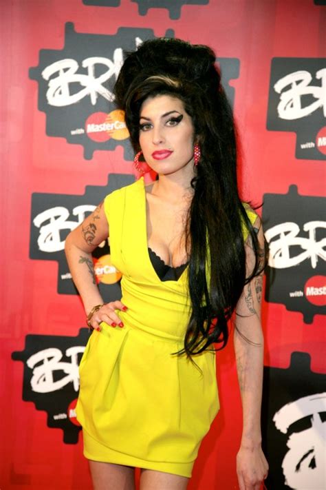 Amy Winehouses Iconic Beehive Created As A Joke Metro News