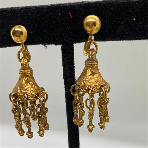 Vintage Victorian Revival Screw Back Earrings Vintage Jewerly Collect