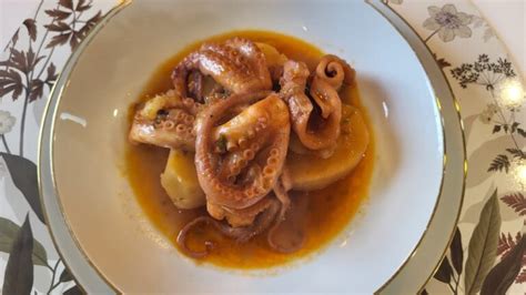 Receta de Guiso de Pulpo y Patatas en Olla Rápida