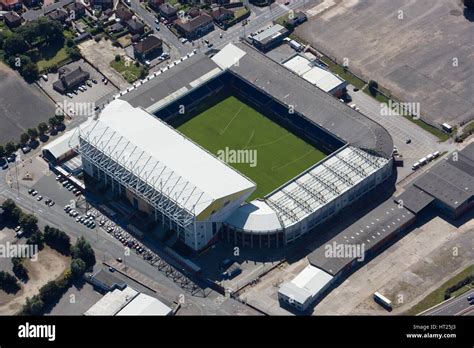 Elland road stadium hi-res stock photography and images - Alamy