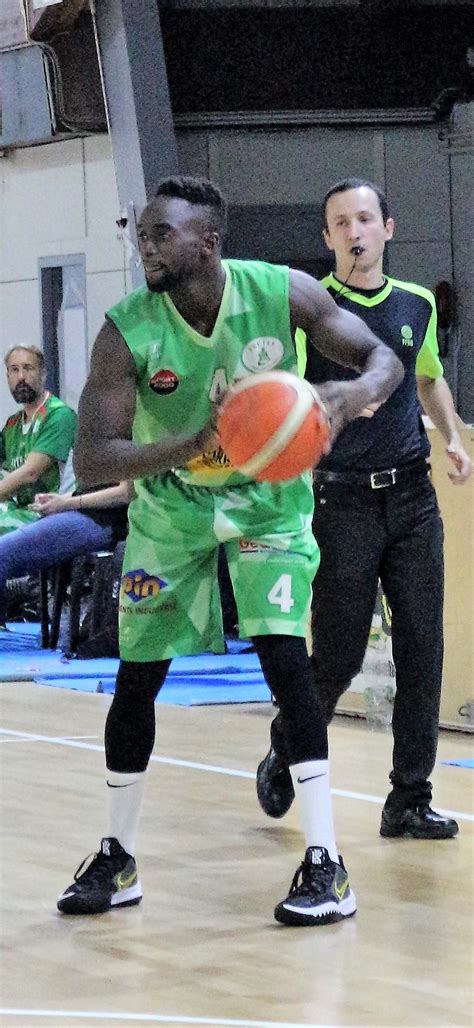 Basket ball N3M La marche était trop haute pour Castelnau