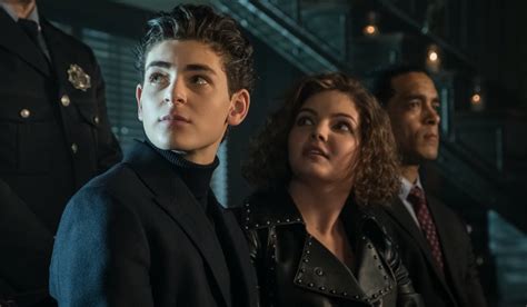 Gotham - Episode 5.09 - The Trial of Jim Gordon - Sneak Peeks, Promo ...