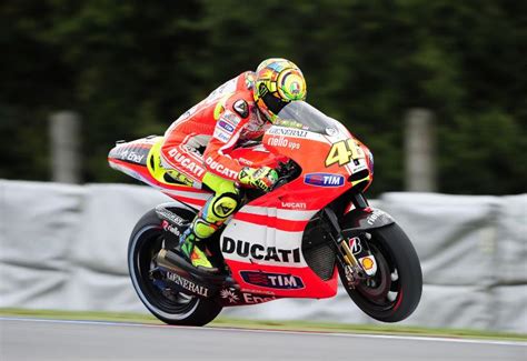 220mph Motogp Bikes Not Dangerously Fast Say Rossi And Stoner Mcn