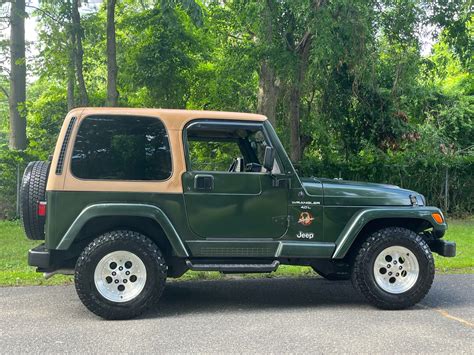 Wrangler Sahara Green