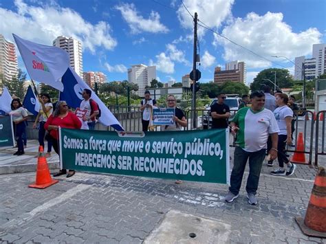 Servidores Estaduais Voltam às Ruas Por Um Reajuste Salarial Digno Senece