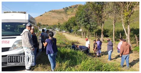 Dos Mujeres Resultan Lesionadas Al Volcar Su Cuatrimoto En La Carretera