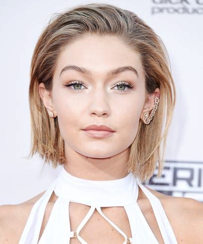 Gigi Hadid American Music Awards Bob Haircut