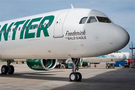 Frontier Airlines to Re-Open Pilot Base in Chicago