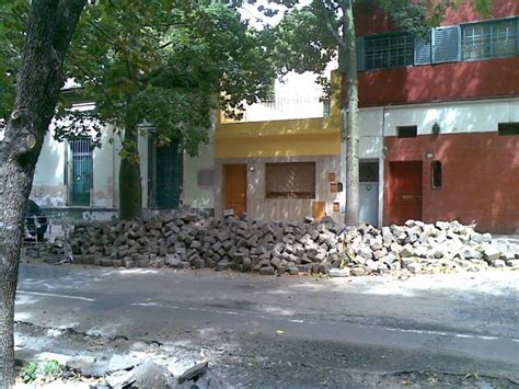 Barrio De Chacarita Pol Mica Por Los Adoquines Porte Os