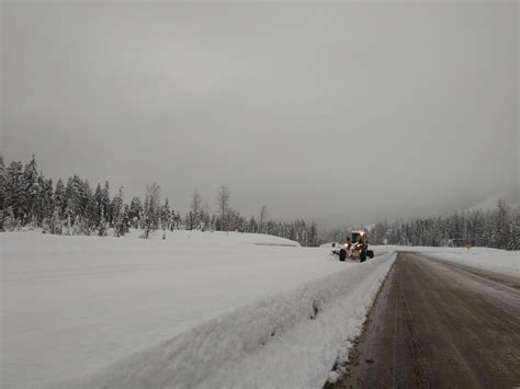 Snoqualmie Pass On Twitter I 90 Update I 90 Remains Closed In Both Directions Between N Bend