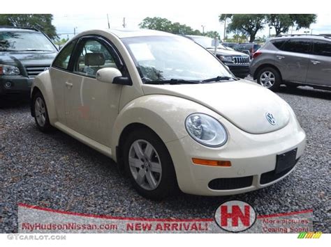 2006 Harvest Moon Beige Volkswagen New Beetle TDI Coupe 67900582 Photo