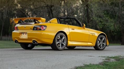 Este Honda S2000 Edición Especial En Venta Con Menos De 3000 Km Puro