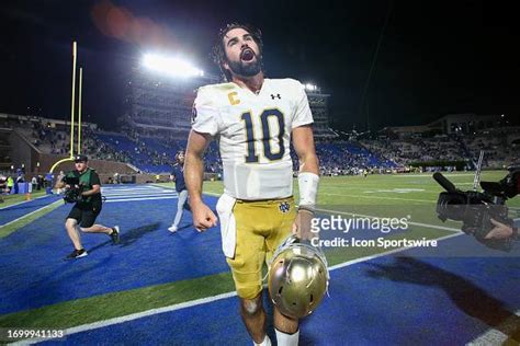 Notre Dame Fighting Irish Quarterback Sam Hartman Cheers Back To The