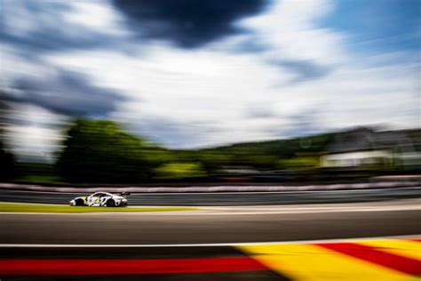 24 Hours Of Spa Pure Rxcing Porsche Bovenaan Na Door Regen