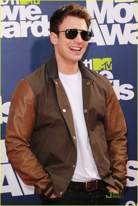 Chris Evans & Ryan Gosling: MTV Movie Awards 2011!: Photo 2549913 ...