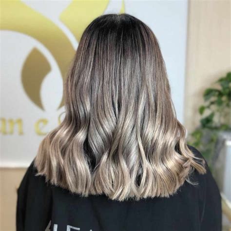 Stylists argue over the right way to do blonde ombre hair 20