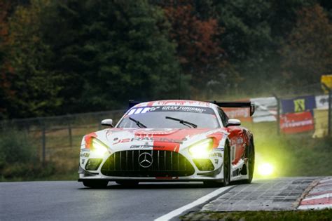 Top 10 Platzierungen für Mercedes AMG Motorsport bei turbulentem 24h