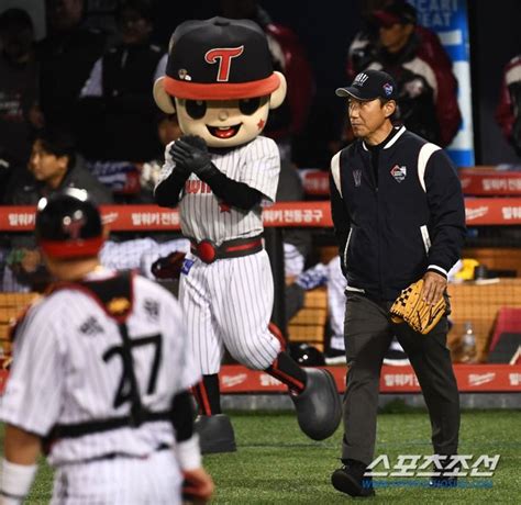 포토 김동수 한국시리즈 시포자 네이트 스포츠