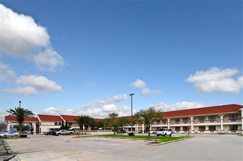 Best Western Pearland Inn, Book Pearland Hotels Starting From ₹ 7443