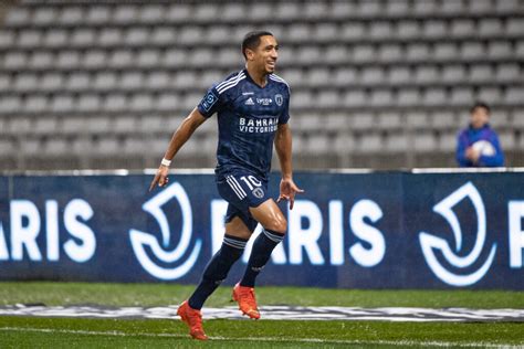 Paris FC Pau Le Groupe Parisien Paris FC