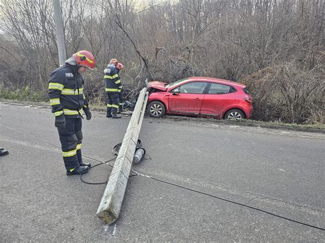 Accident Rutier N Jude Ul Ia I Un Autoturism A Intrat Ntr Un St Lp