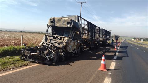 Carreta Pega Fogo E Bloqueia SP 326 Em Jaboticabal Mobilidade Sampa