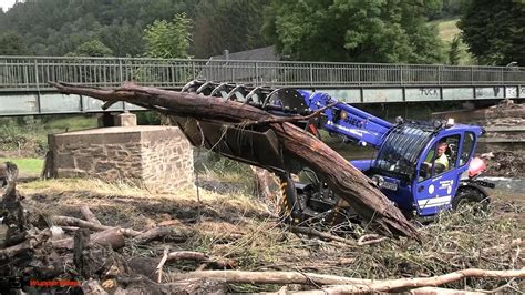 THW unterstützt bei Aufräumarbeiten nach Wupper Hochwasser in Wuppertal