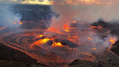 Vulkan Kilauea Auf Hawaii Ist Nach Drei Monaten Pause Wieder