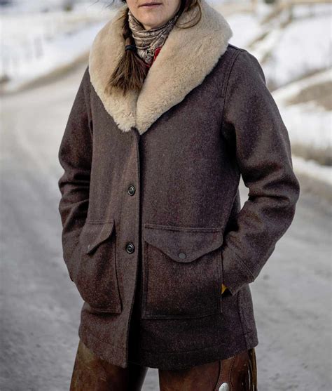 Beth Dutton Coat Yellowstone Kelly Reilly Fur Shawl Collar Jacket