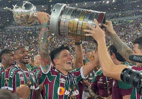 Fluminense derrota Boca Juniors e fatura primeira taça Libertadores