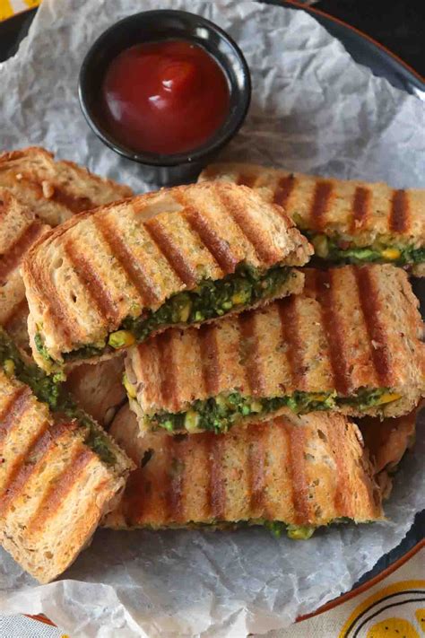 Spinach Corn Sandwich Masalachilli