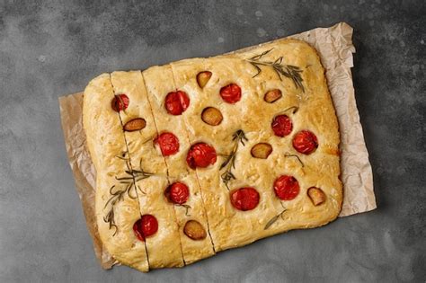 Pan De Focaccia Con Ajo Tomates Cherry Romero Pan De Ajo Reci N