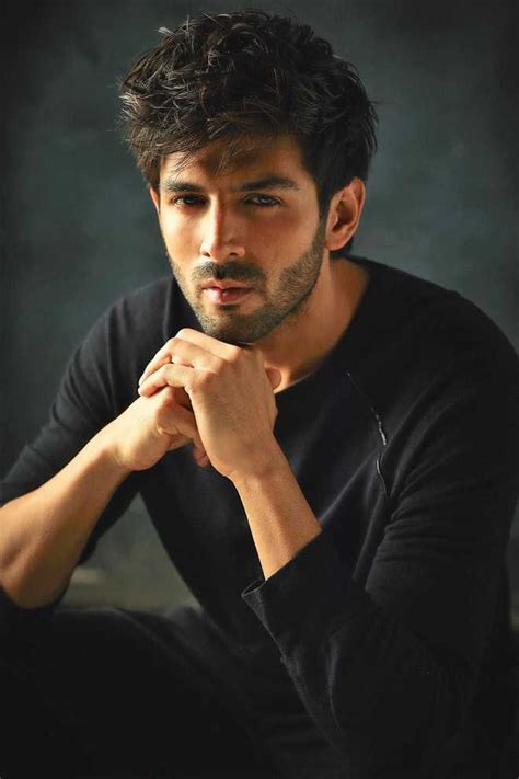 Kartik Aaryan Recalls A Crazy Fan Encounter Shares That The Fan