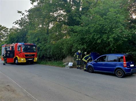 Brand Im Motorraum Eines PKW Einsatzbericht Radolfzell