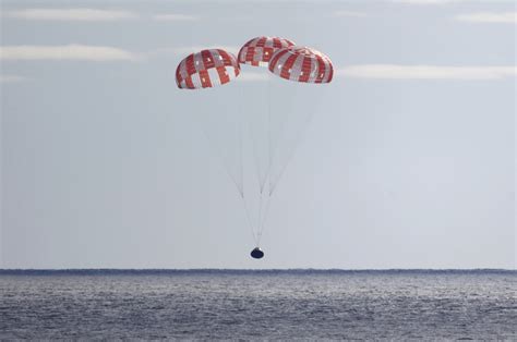 Nasa獵戶座號完成繞月 返回地球降落太平洋海面 星島日報