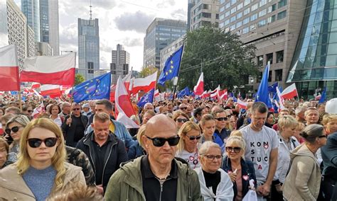 Świnie z kina idą na wybory Niedzielny marsz opozycji w Warszawie