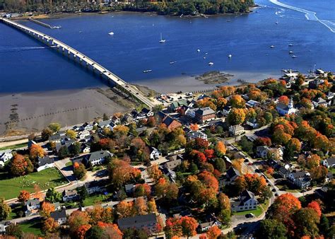 Wiscasset, ME home of Red's Eats - fantastic lobster rolls! | Wiscasset maine, Wiscasset, Maine