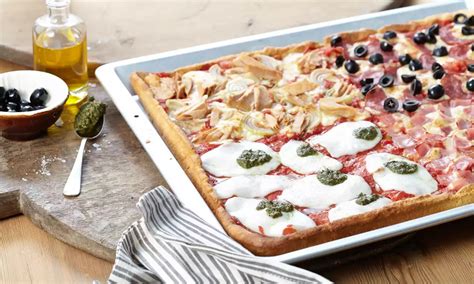 Pizza Mit Quark L Teig Rezept Dr Oetker